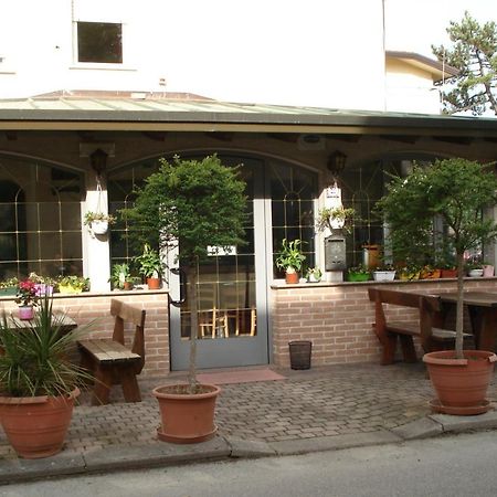 فندق La Quercia لينانو سابيادورو المظهر الخارجي الصورة