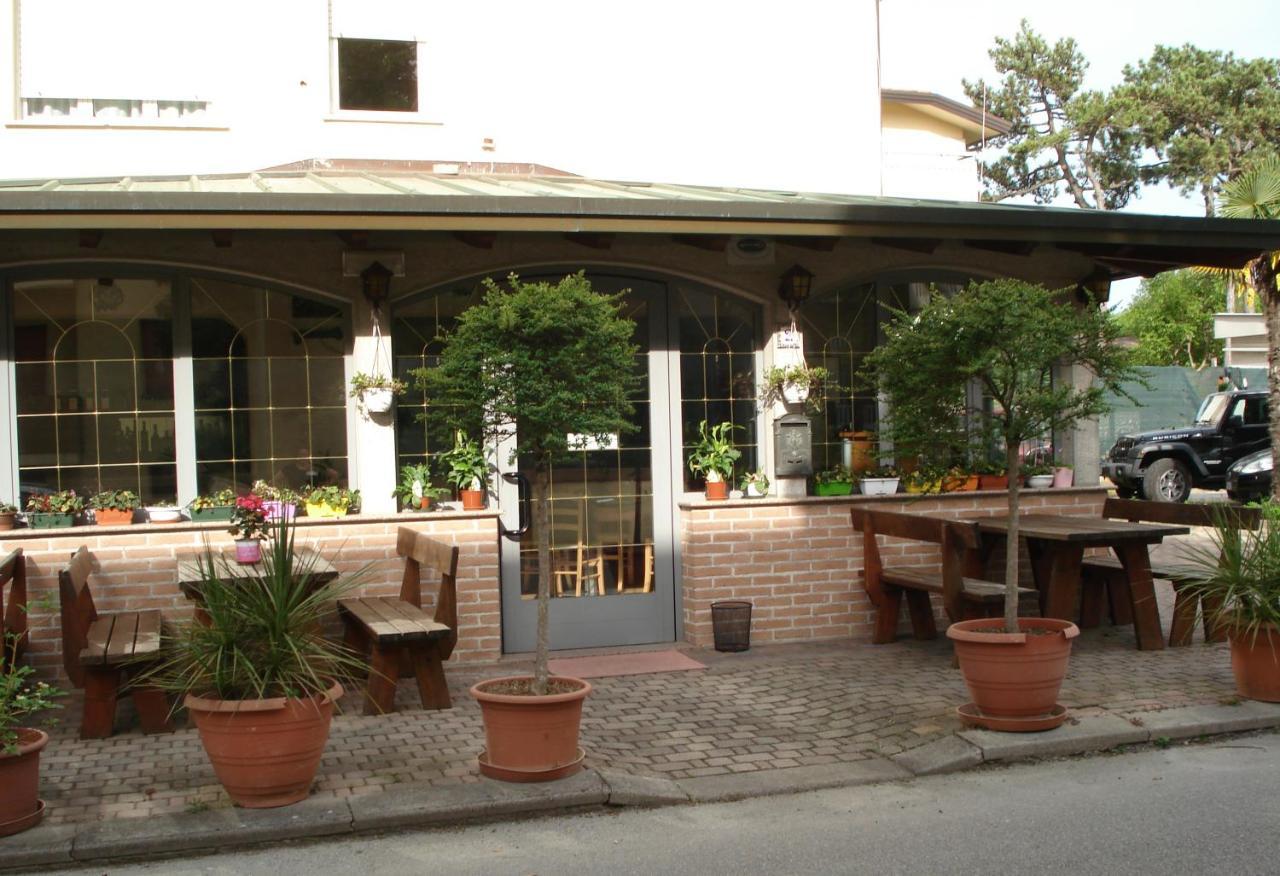 فندق La Quercia لينانو سابيادورو المظهر الخارجي الصورة